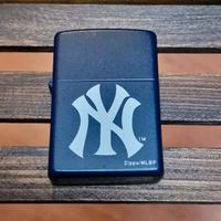 ZIPPO MLB NEW YORK
YANKEES 8260