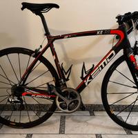 bici da corsa Kemo in carbonio montata Durace
