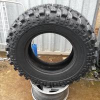 gomma tacchettata 215 80 15 nuova
