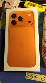 iPhone 17 Pro 256 GB Cosmic Orange in garanzia