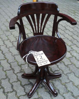 sedia con braccioli e seduta girevole