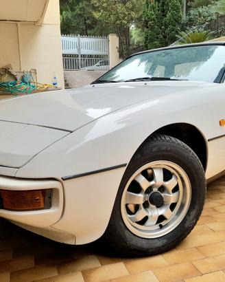Porsche 924/944 - 1983