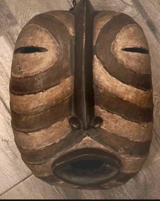 Maschera antica Congolese. Etnico