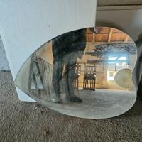 specchio a forma di cuore