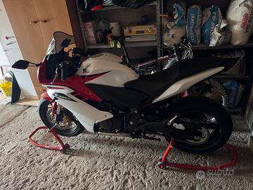 CBR 600 F