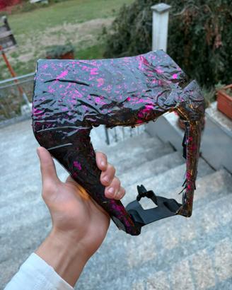 Mascherina Ktm rivestita in carbonio forgiato