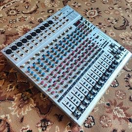 Mixer Behringer Eurorack UB2442FX-PRO 24 ingressi