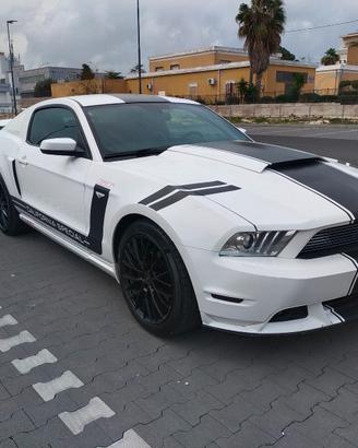 FORD MUSTANG 5.0 V8 GT CALIFORNIA 420cv