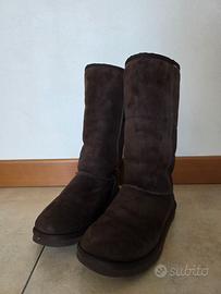UGG classic tall chocolate