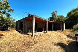 Villetta Indipendente al grezzo con Ampio Terreno