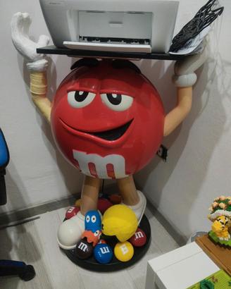espositore M&M rosso