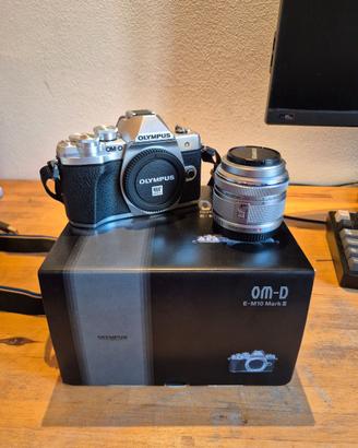 Olympus OM-D E-M10 Mark III