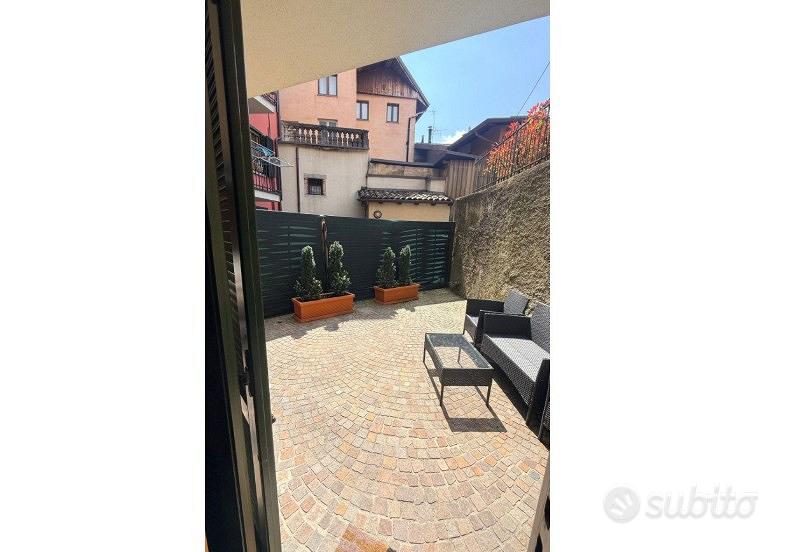 Appartamento arredato con grazioso cortiletto - Vista 3