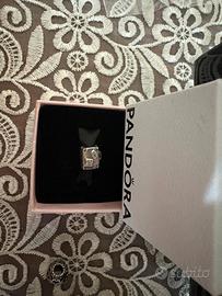 Charm valigia Pandora