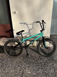 Bicicletta BMX Mongose