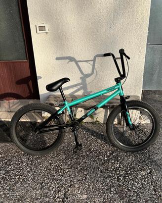 Bicicletta BMX Mongose