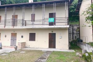 LUMINOSA CASA DI TESTA - immersa nel verde e da...