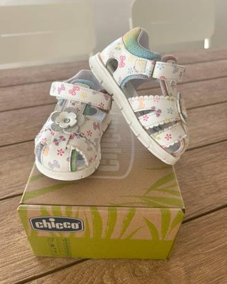 Sandali da bambina con farfalle, fiori e glitter