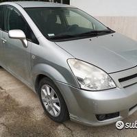 Ricambi toyota corolla verso 2005 2.0 d4d 2adftv