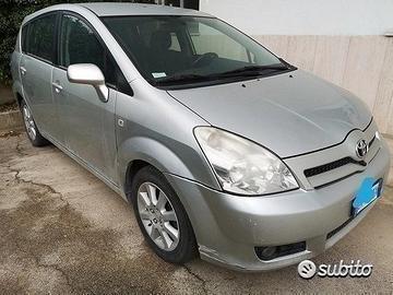 Ricambi toyota corolla verso 2005 2.0 d4d 2adftv