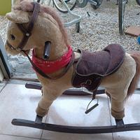 cavallo a dondolo 