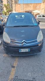 Auto 7 posti 
