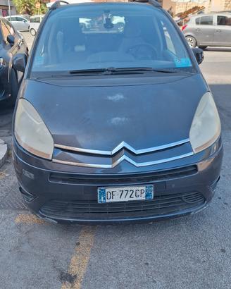 Auto 7 posti 