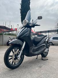 Piaggio Beverly 300 Tourer
