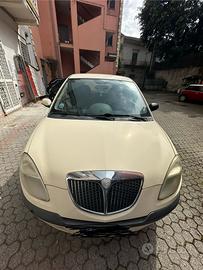 Lancia Y