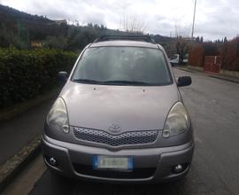 PRIVATO vende a PRIVATO TOYOTA Yaris Verso 2004