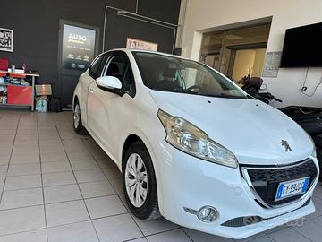 Peugeot 208 PureTech 68 3 porte Access