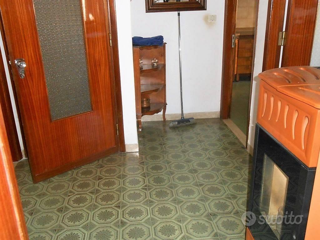 Casa – RO - Vista 5