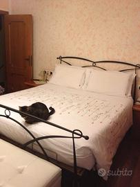 struttura letto matrimoniale ferro battuto 