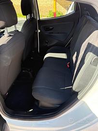 Lancia ypsilon full