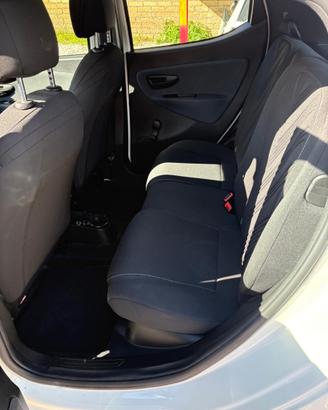 Lancia ypsilon full