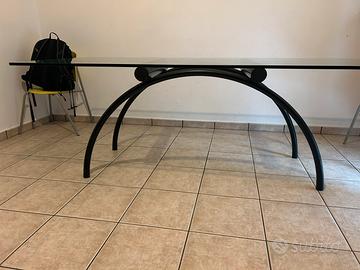 Tavolo in vetro temperato