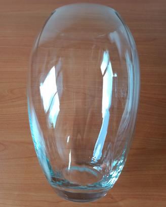 vaso in vetro trasparente 