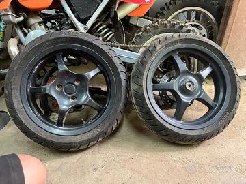 cerchi aerox gommati