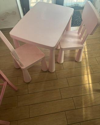 Tavolino bimbi con sedie