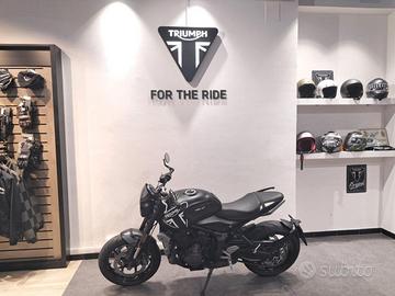 TRIUMPH Trident 660 .