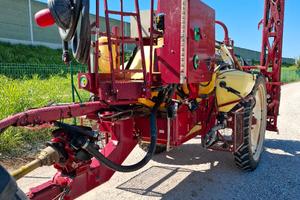 Polverizzatore trainato HARDI commander 2200