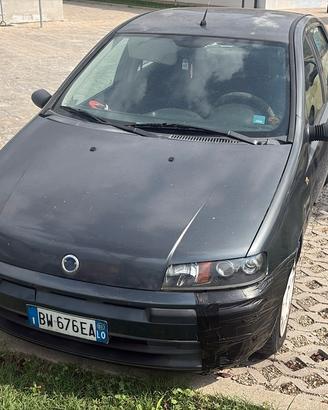 Fiat Punto – 300 euro-Auto marciante, da sistemare