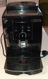 Macchina caffe Delonghi automatica
