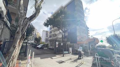 3 LOCALI A NAPOLI