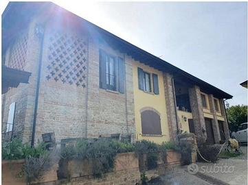 Immobile in asta di 550 m² con più di 5 locali e b