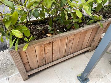 Fioriere in legno massello larice