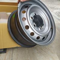 Cerchi nuovi Ford 16 pollici