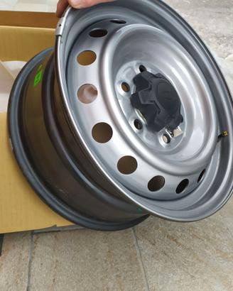 Cerchi nuovi Ford 16 pollici