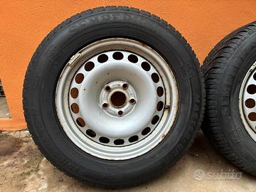 Pneumatici invernali con cerchi Volkswagen