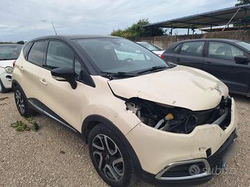 Renault Captur 1.5 dCi Automatica incidentata